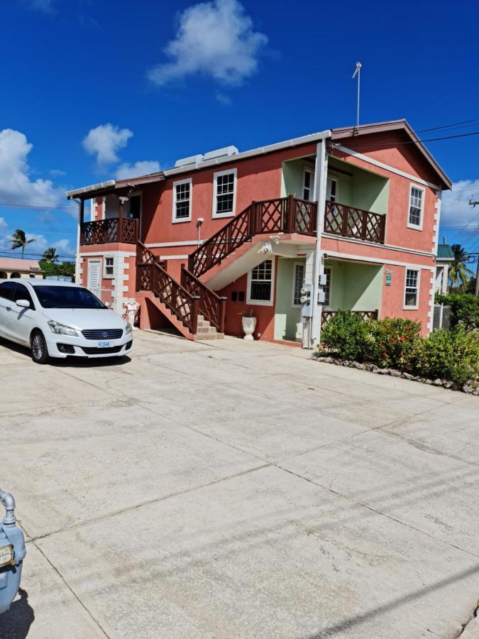Breezy Apts Saint Philip Extérieur photo